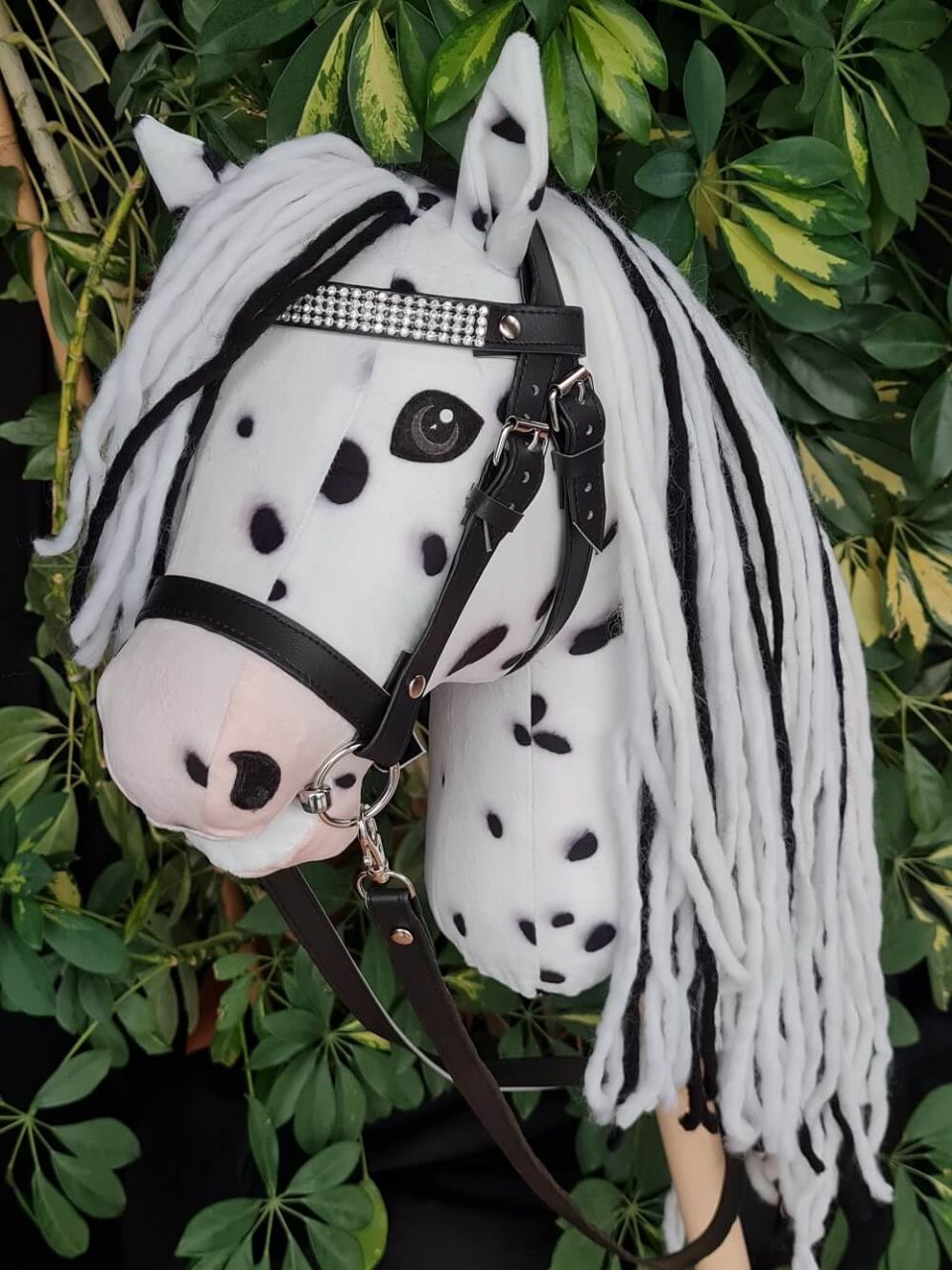 Hobby Horse Knabstrupper extralange Maehne mit Trense